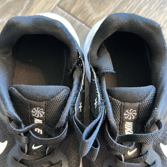 Nike Revolution Flyease - Picture 8 of 8